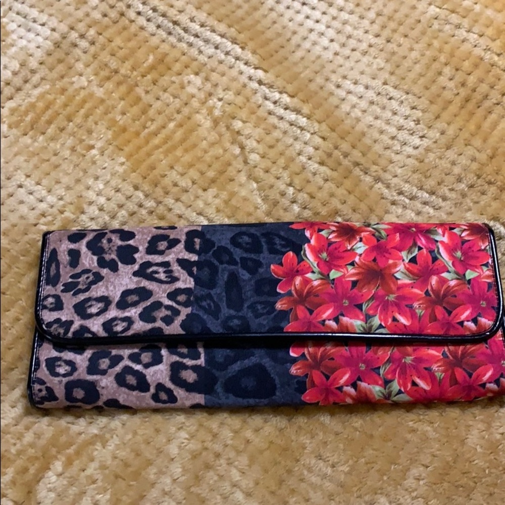 Aldo Clutch